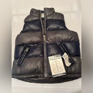 Children’s place puffer vest size 18m bnwt